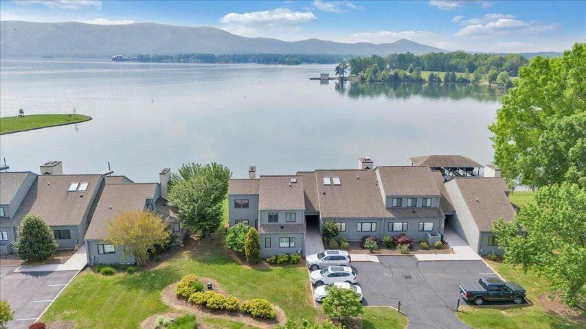 96 Peninsula Point DR - Photo 98