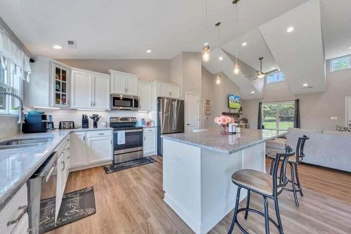 915 Morewood RD - Photo 4