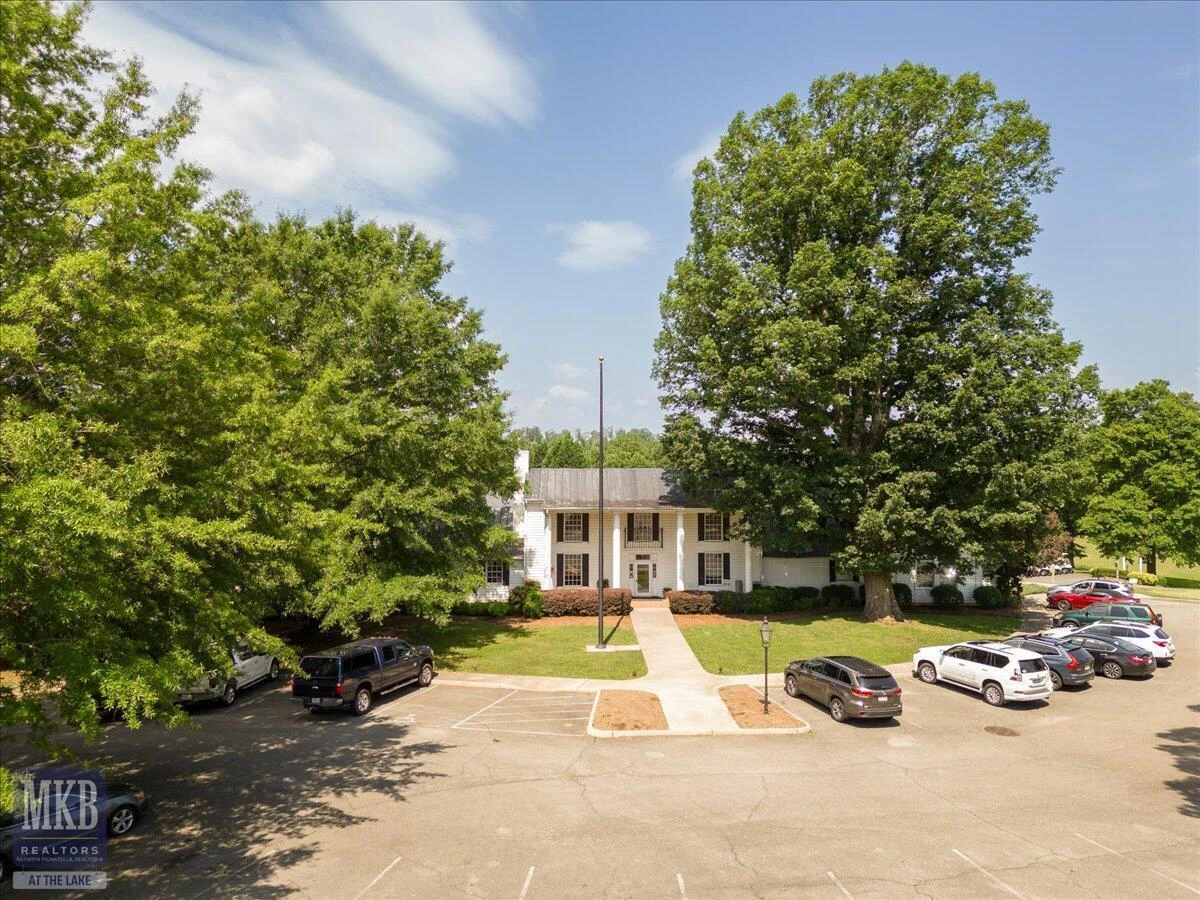 915 Morewood RD - Photo 47