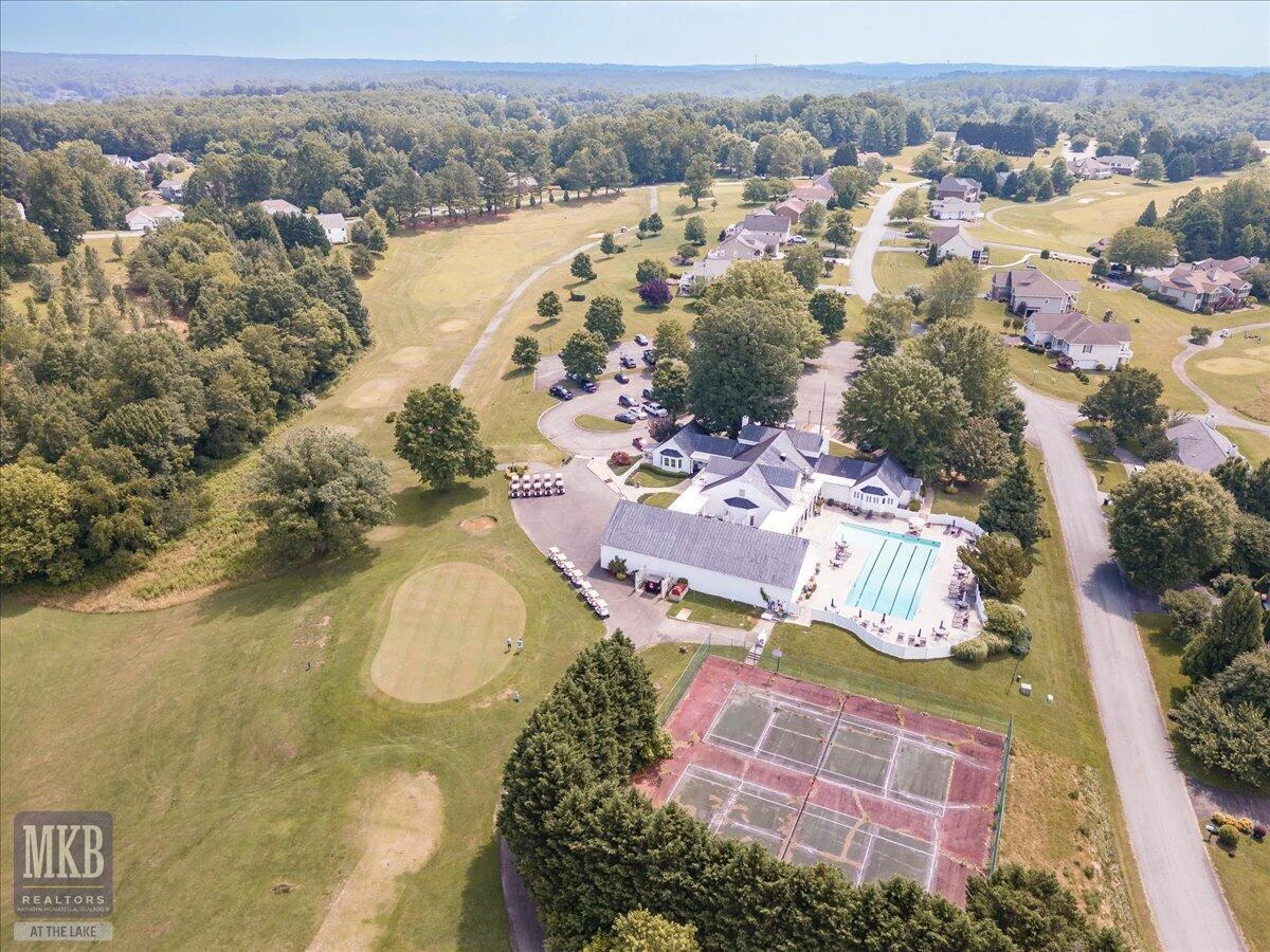 915 Morewood RD - Photo 48