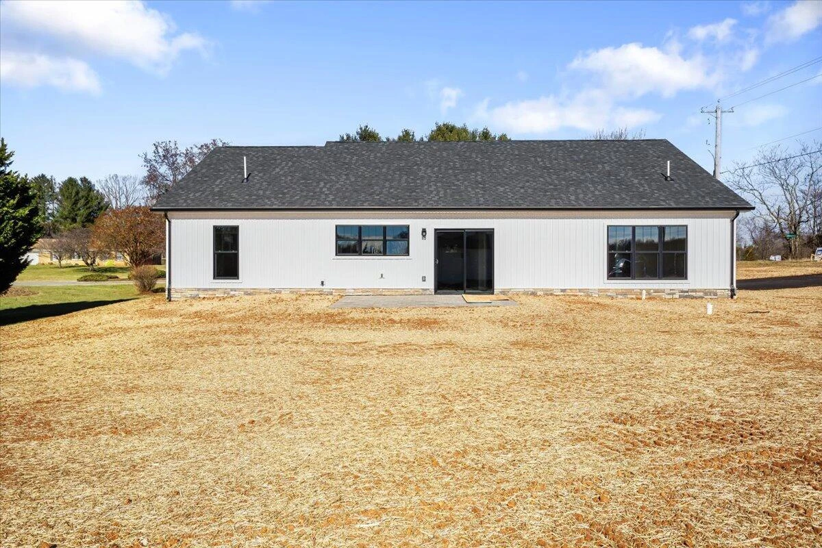 915 Morewood RD - Photo 54
