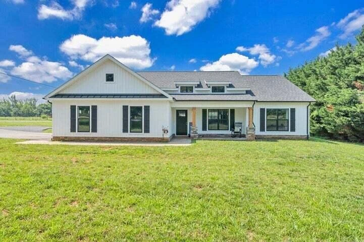 915 Morewood RD - Photo 7