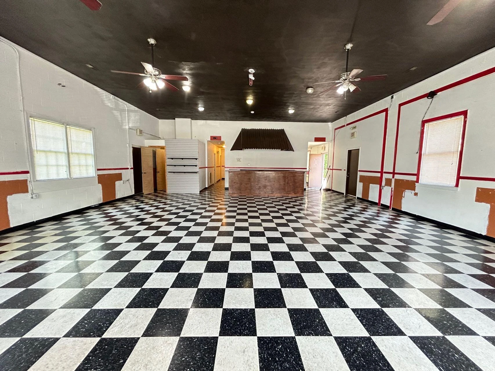 5105 Melrose AVE - Photo 3