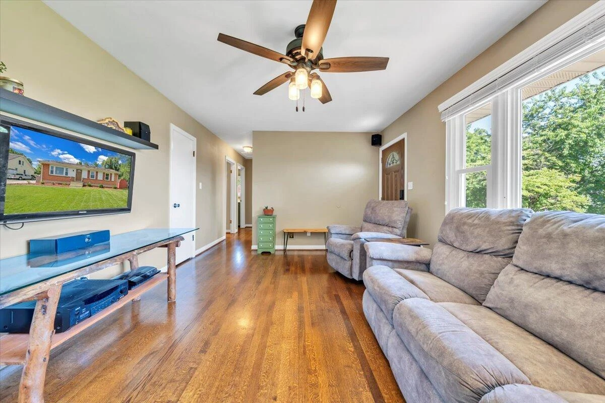 2236 Mountain View TER - Photo 16