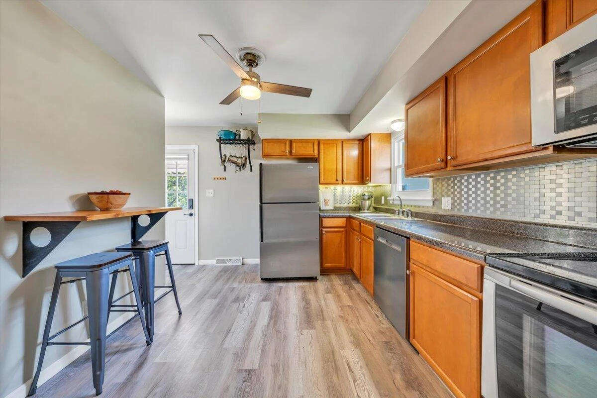 2236 Mountain View TER - Photo 7