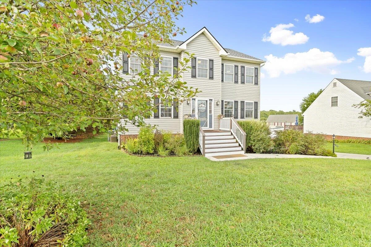636 Russell Springs DR - Photo 2