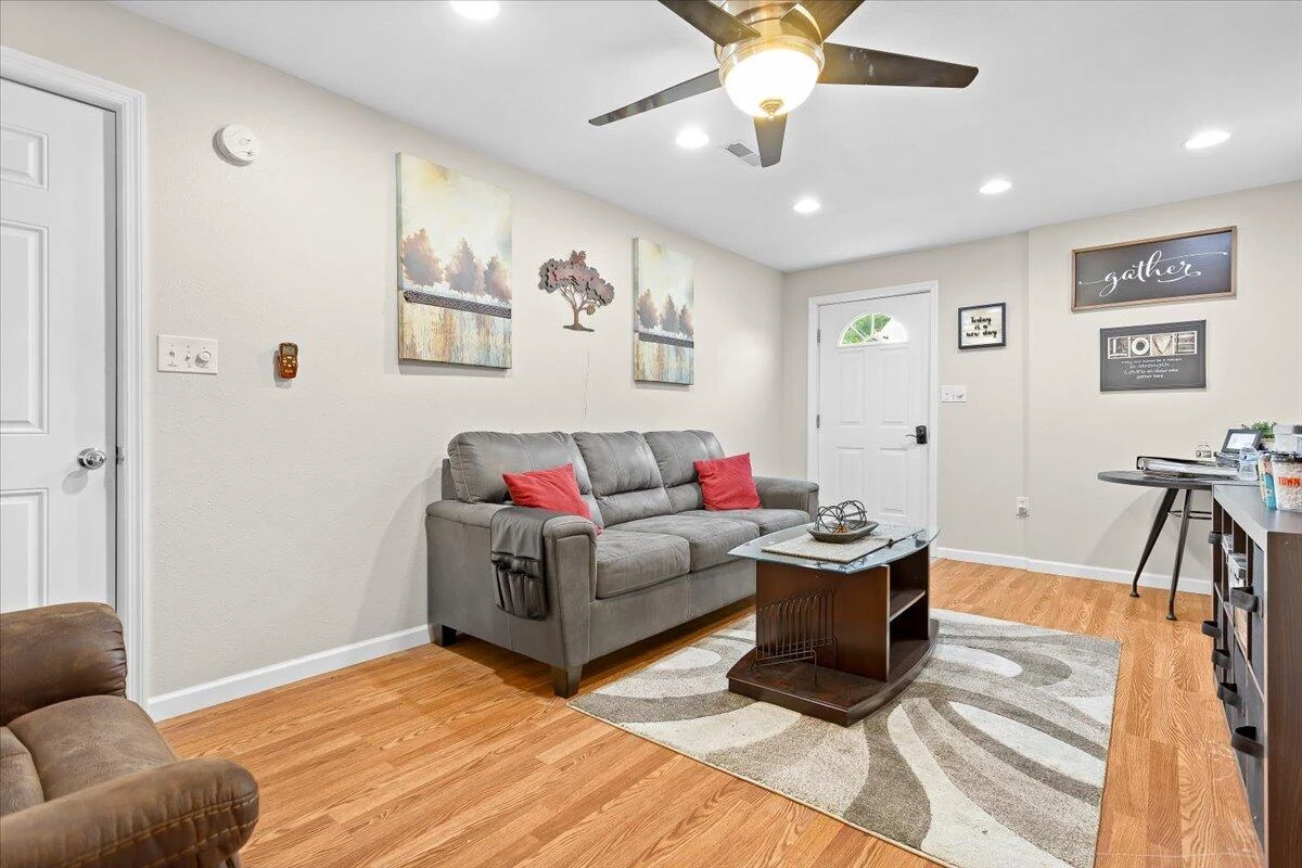 636 Russell Springs DR - Photo 21