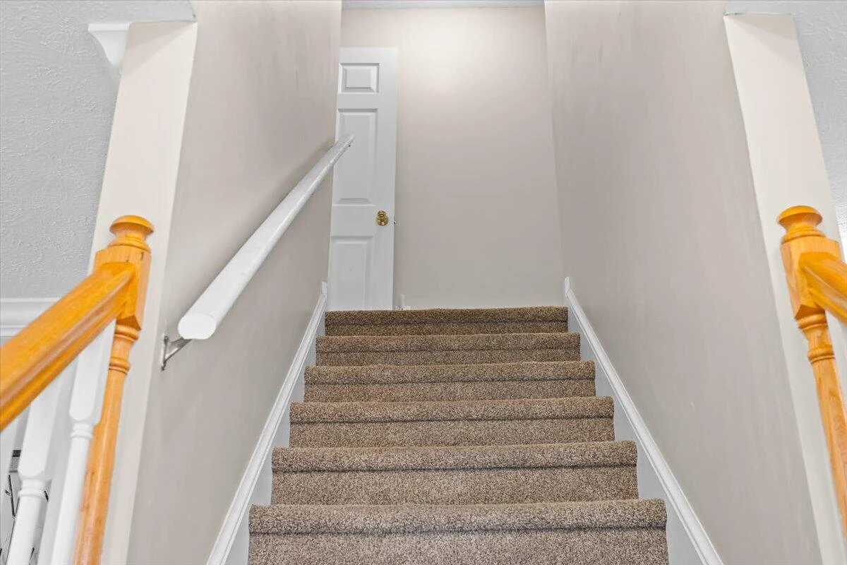 636 Russell Springs DR - Photo 30