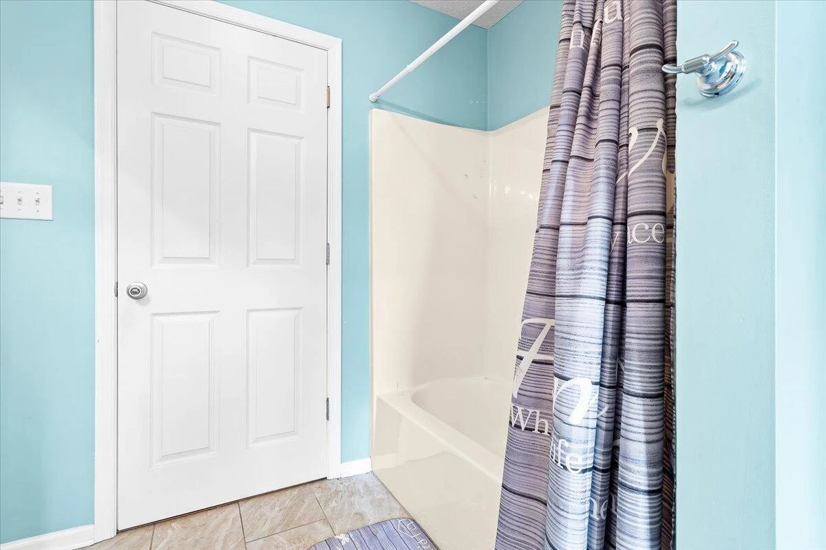 636 Russell Springs DR - Photo 39