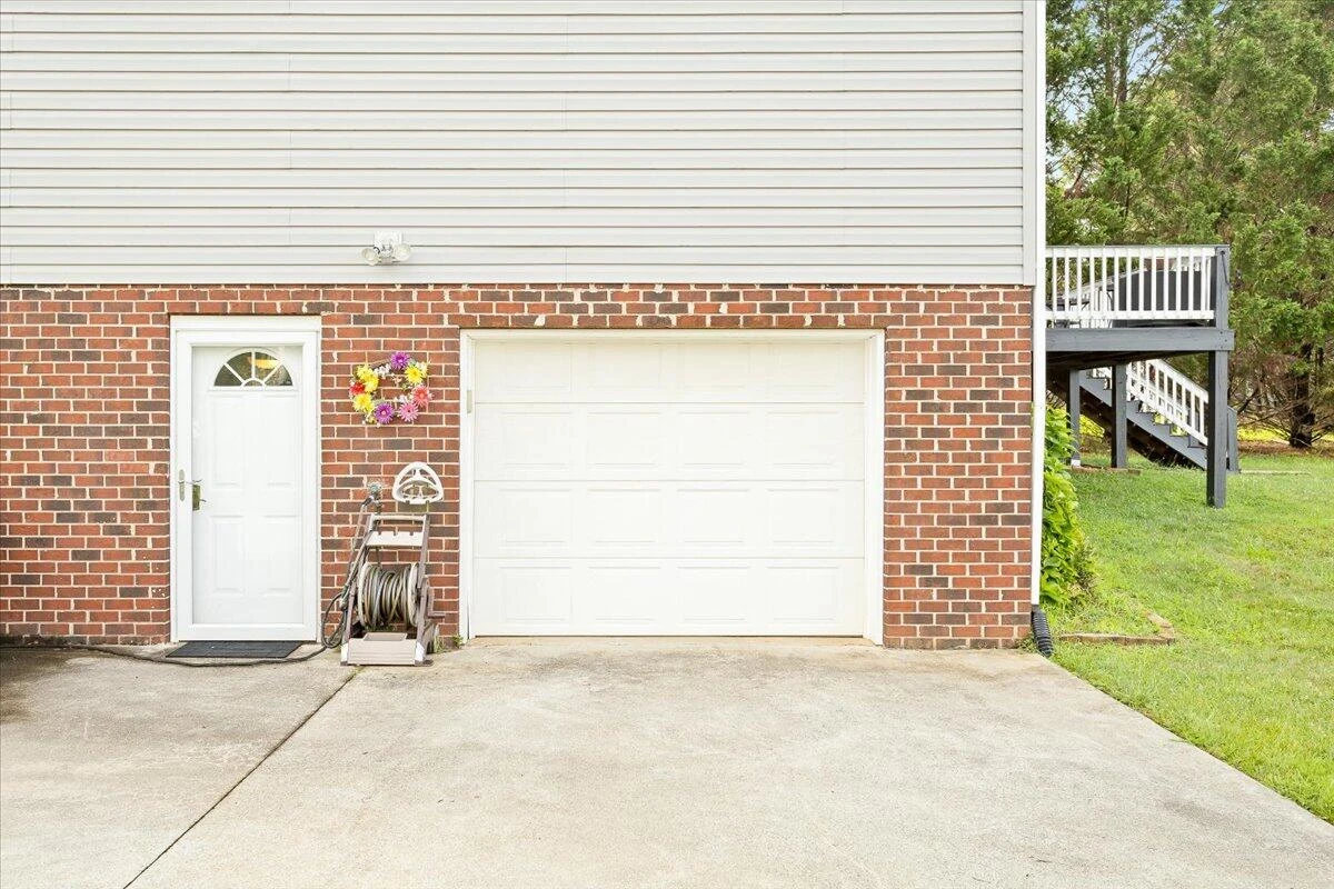 636 Russell Springs DR - Photo 45