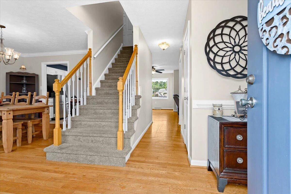 636 Russell Springs DR - Photo 6