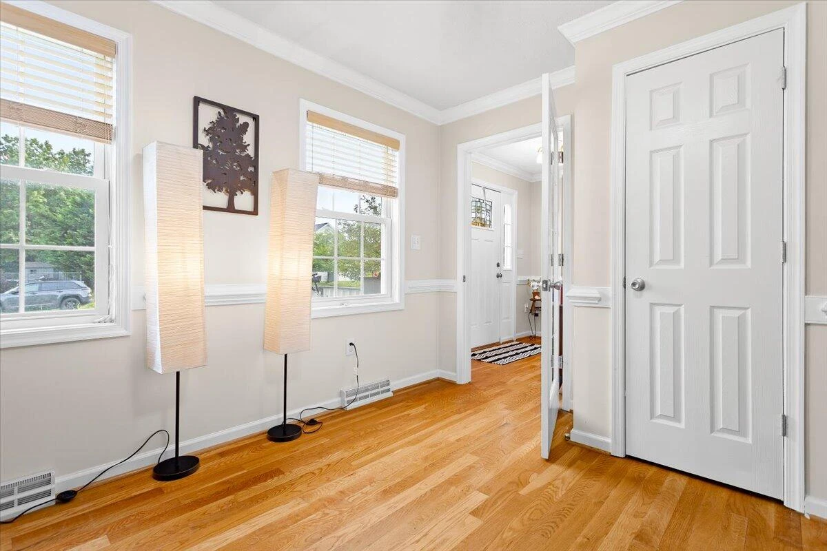 636 Russell Springs DR - Photo 8