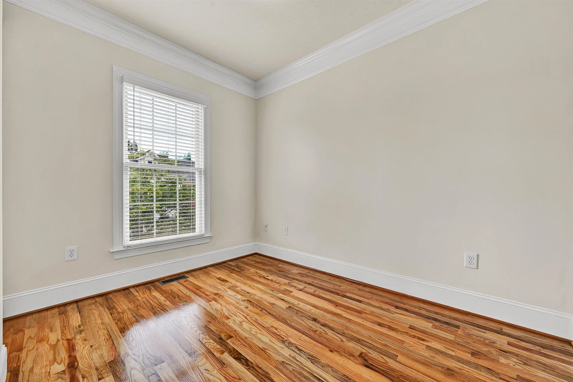 3823 Greenway DR - Photo 10