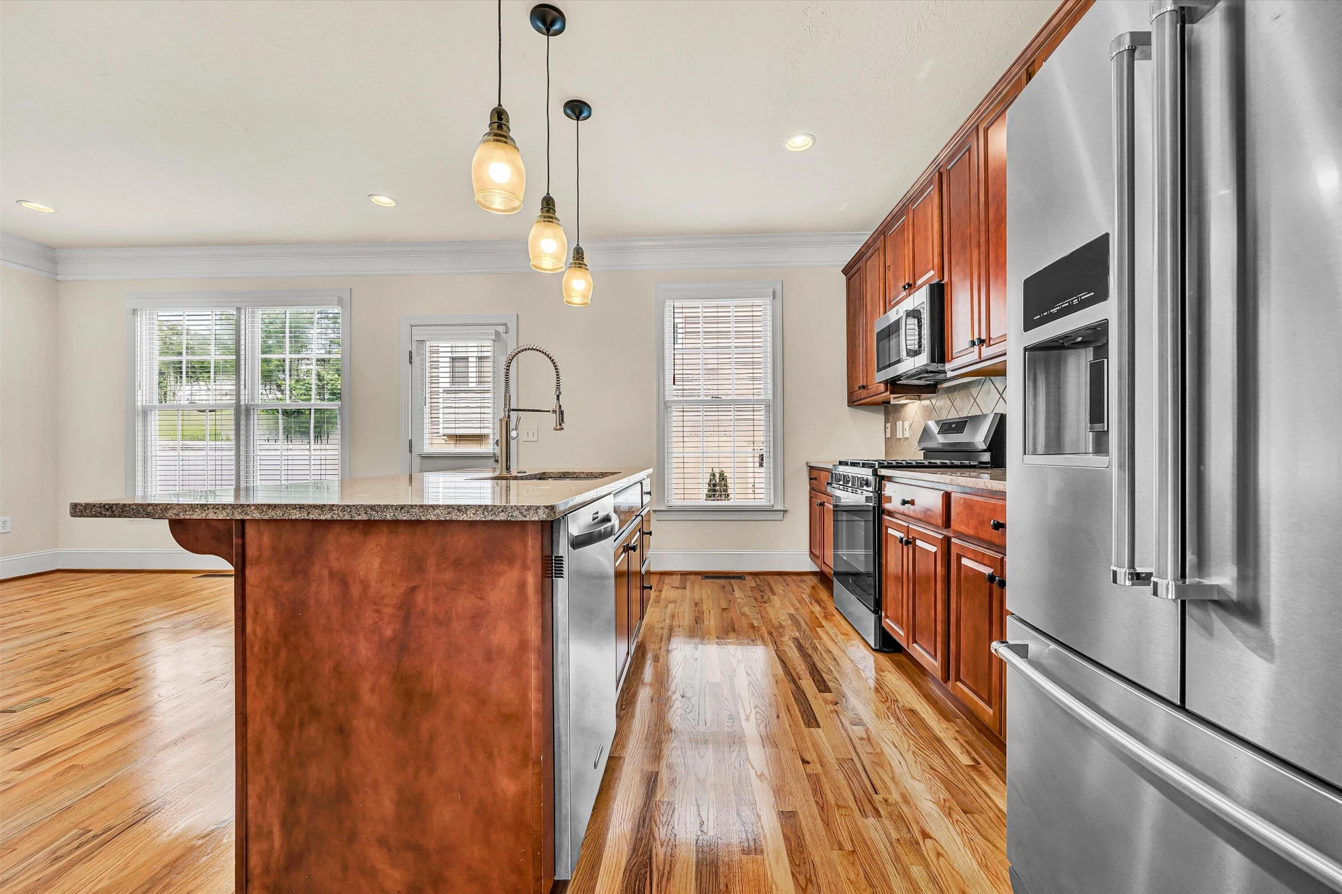 3823 Greenway DR - Photo 13