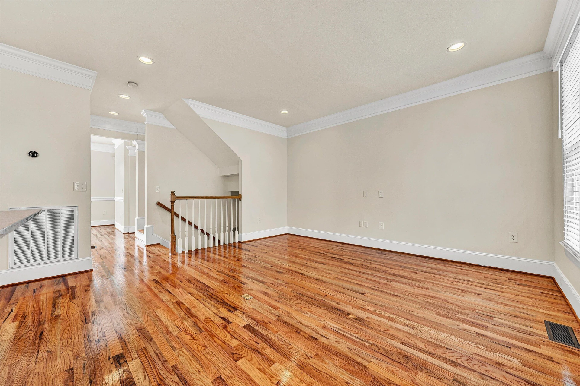 3823 Greenway DR - Photo 18