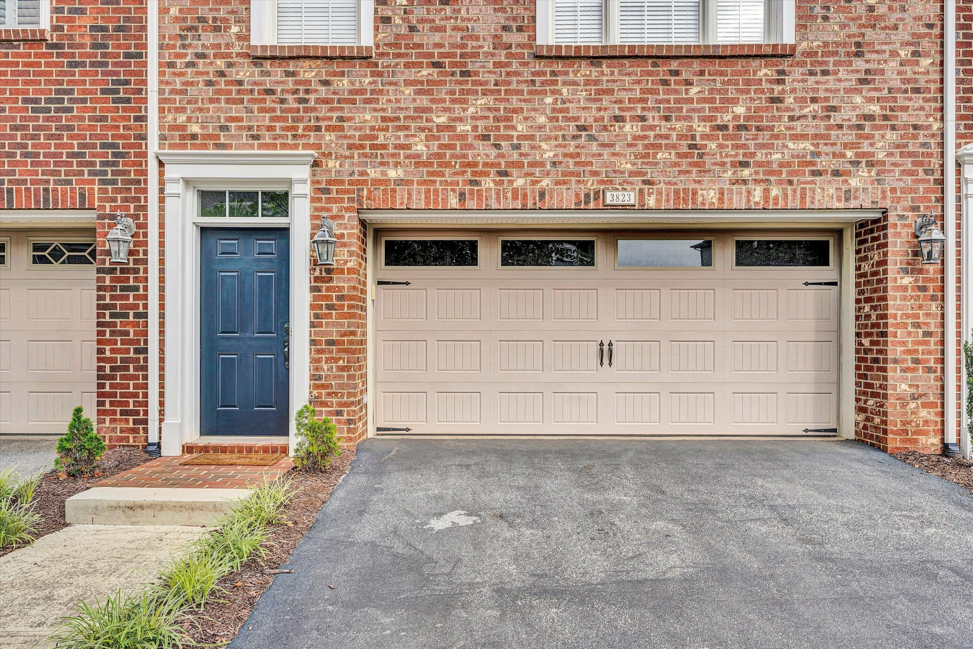 3823 Greenway DR - Photo 2