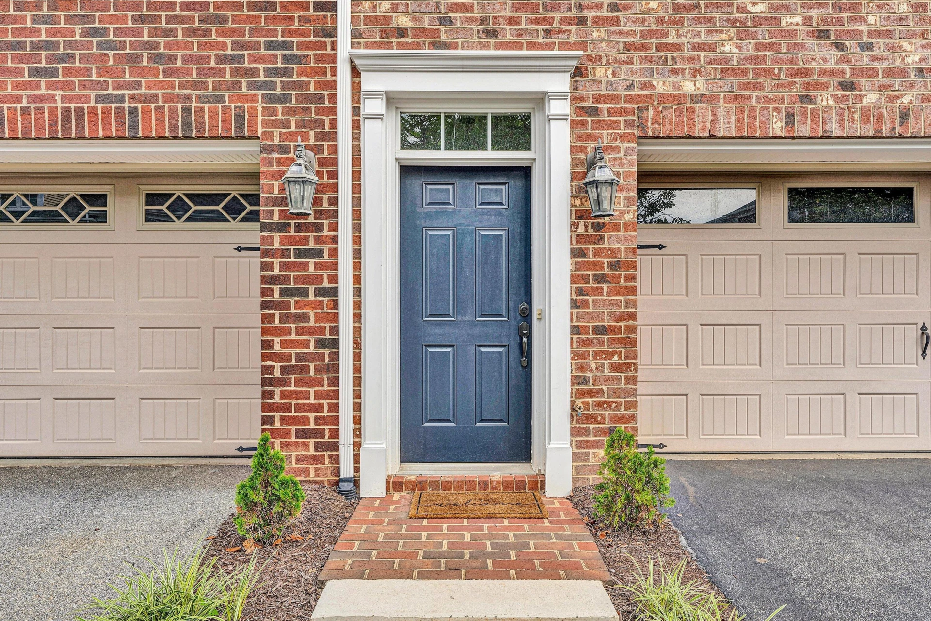 3823 Greenway DR - Photo 3