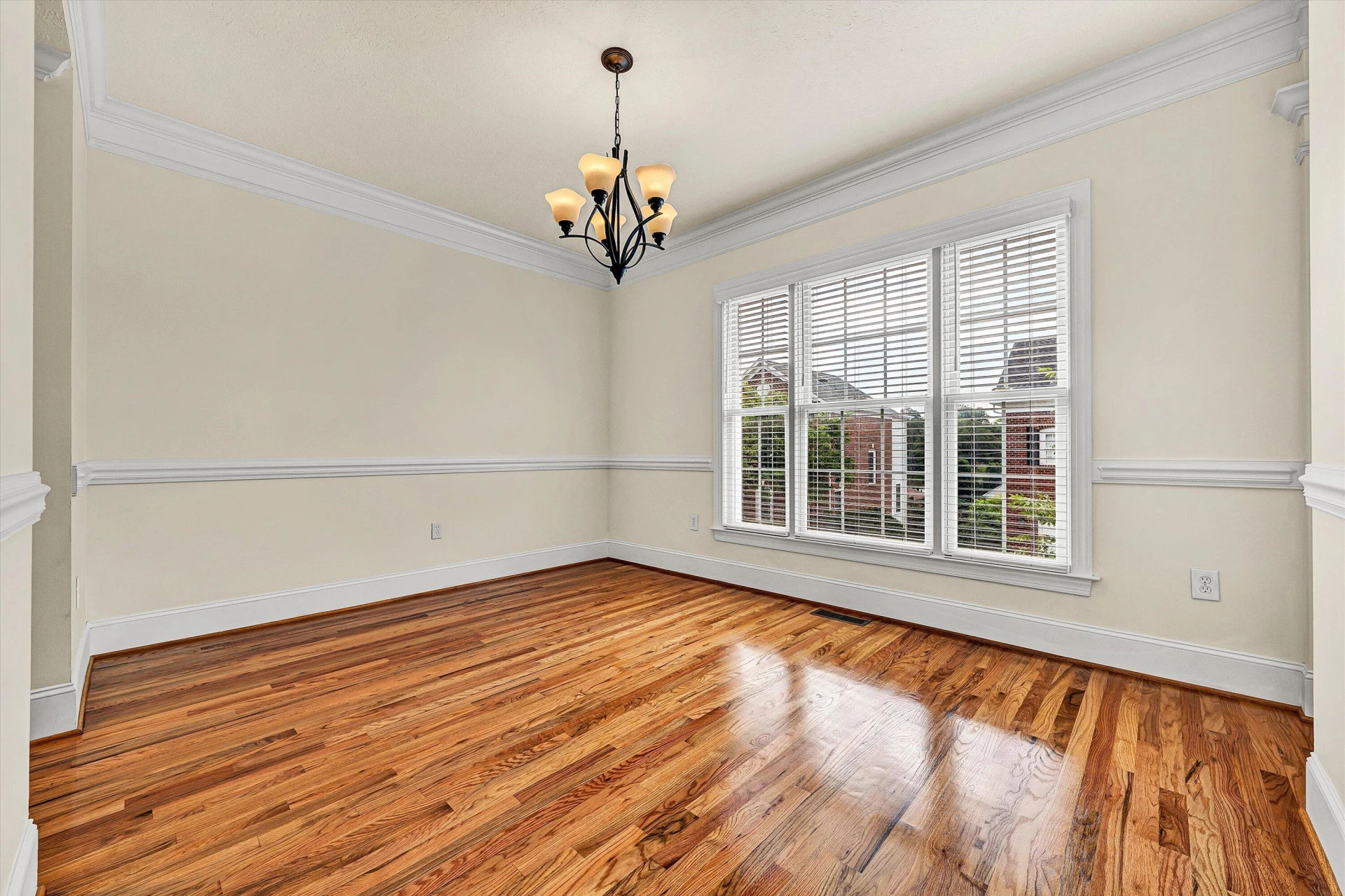 3823 Greenway DR - Photo 7