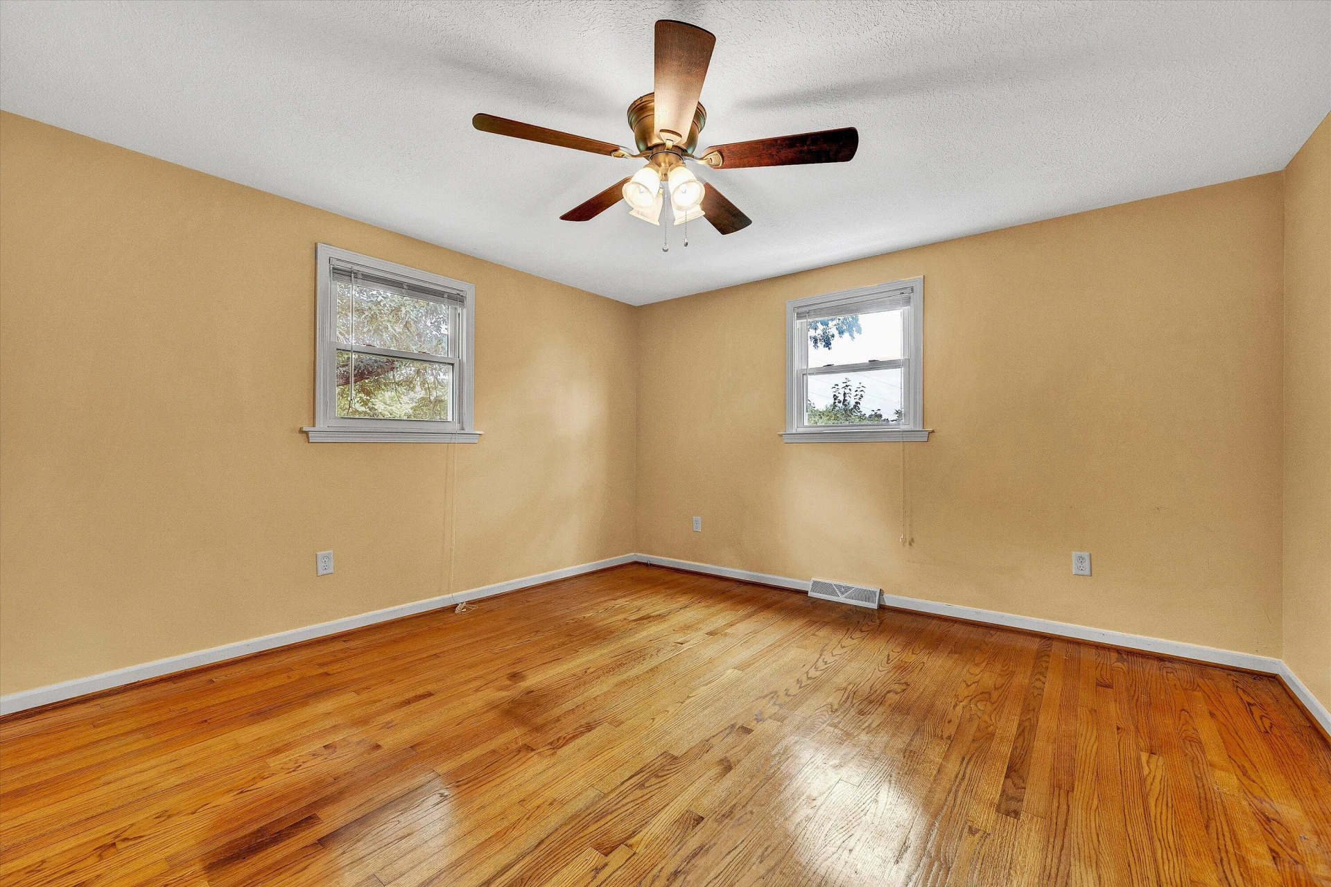 1907 Redwood RD - Photo 24