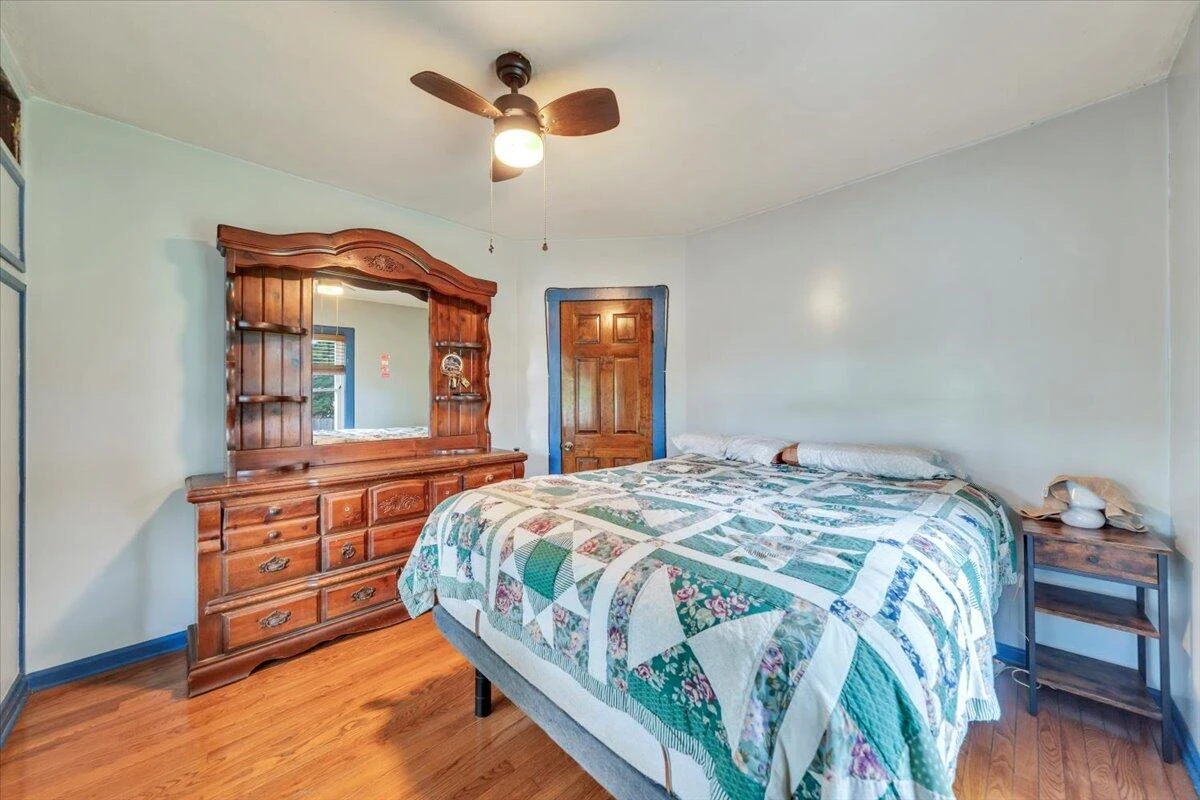 4917 Autumn LN - Photo 3