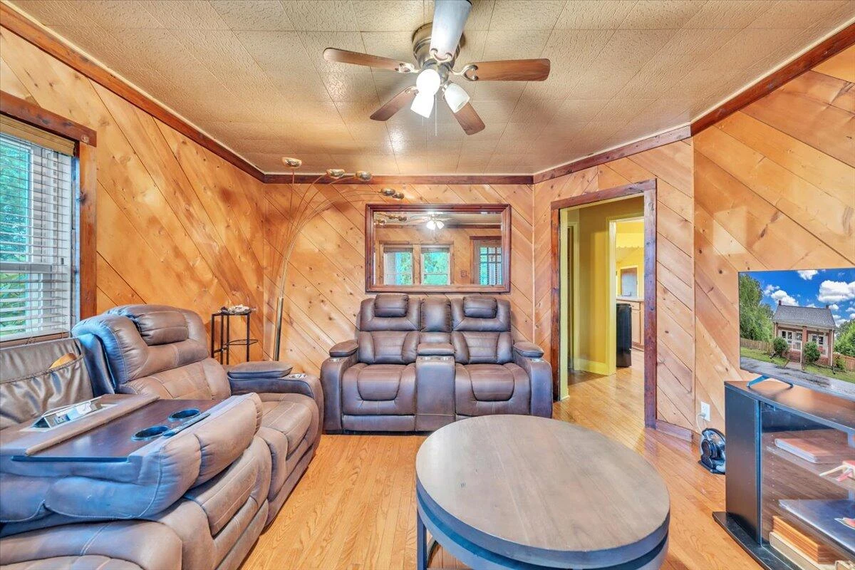 4917 Autumn LN - Photo 41