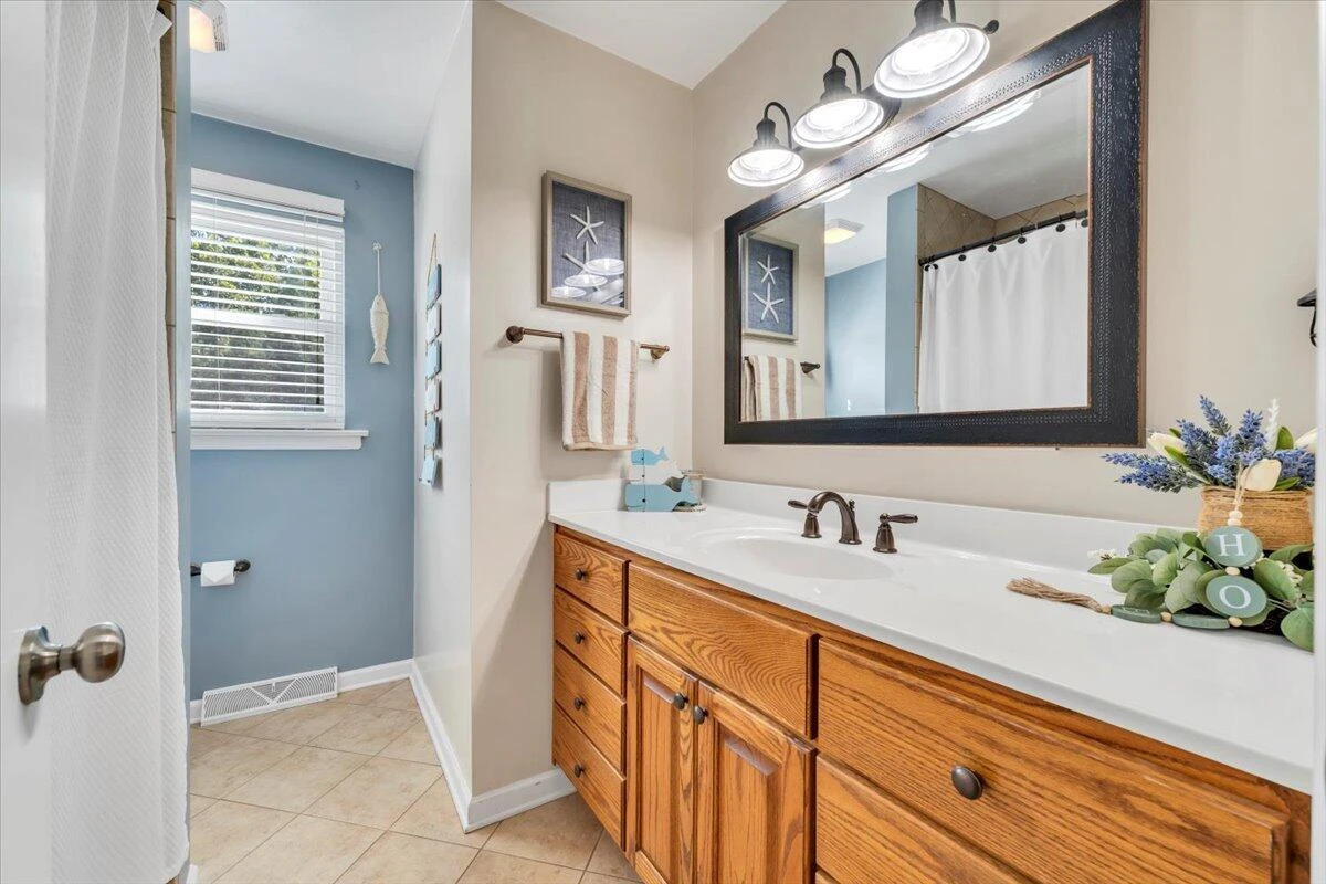 1720 Parker LN - Photo 27