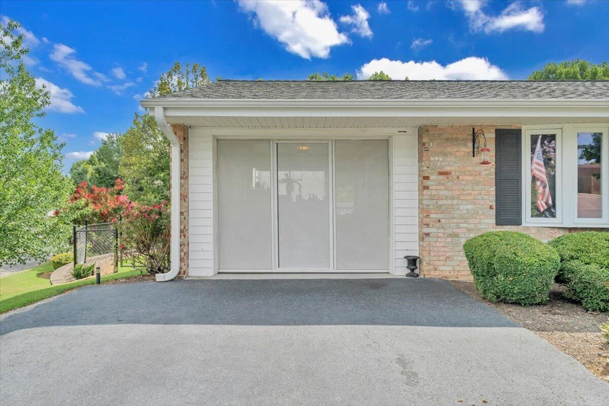 1720 Parker LN - Photo 29