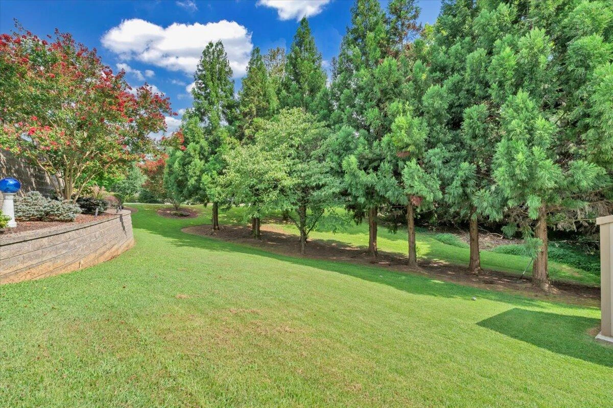 1720 Parker LN - Photo 32