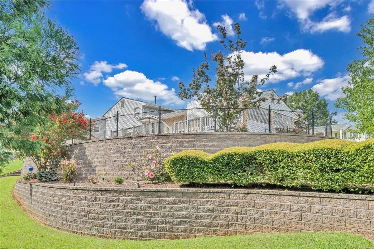 1720 Parker LN - Photo 33
