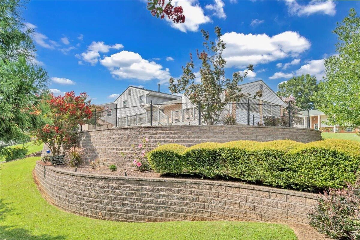 1720 Parker LN - Photo 35
