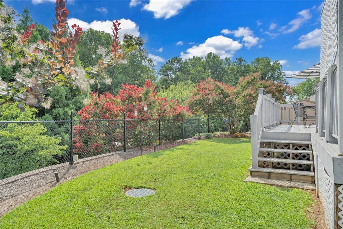 1720 Parker LN - Photo 36