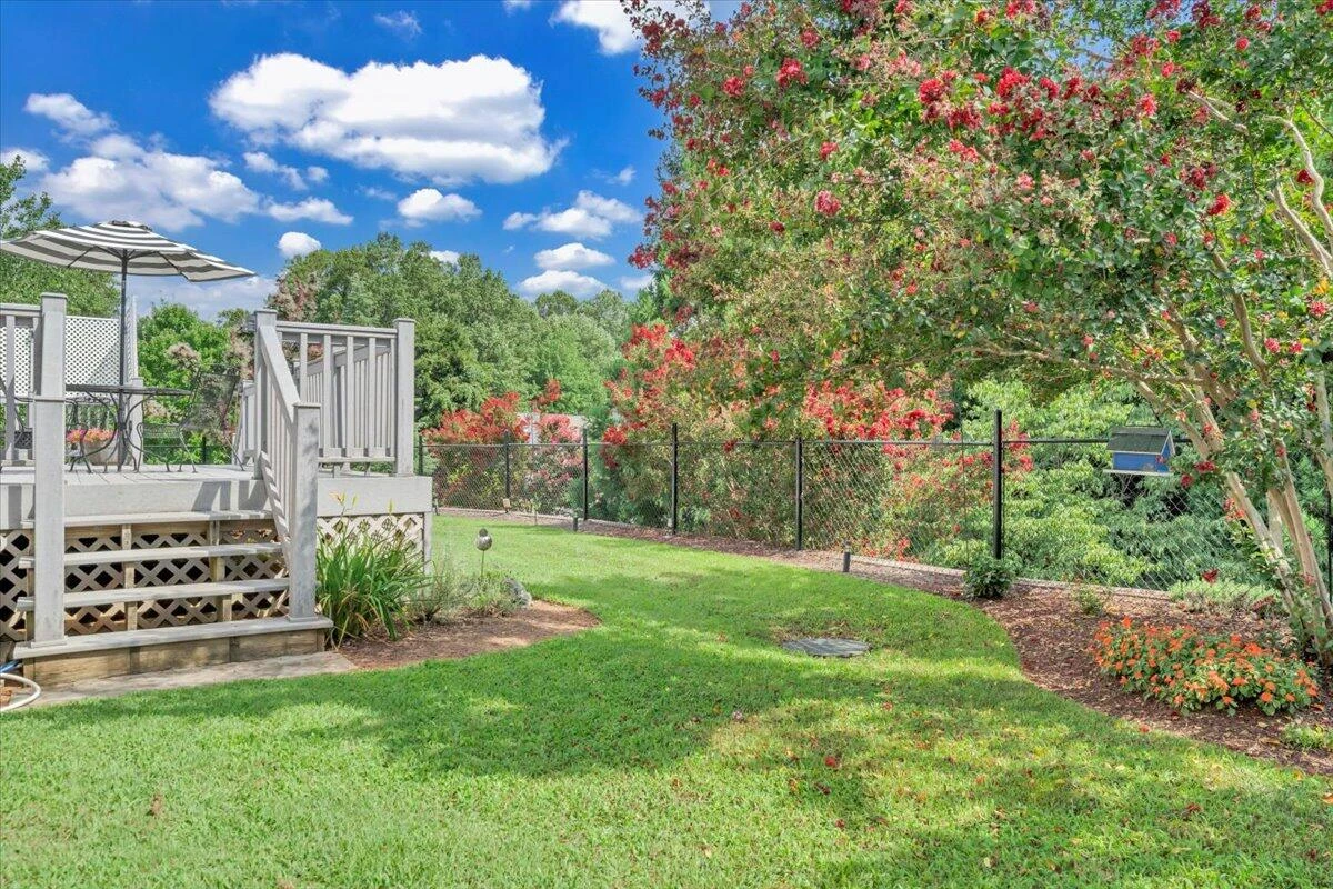 1720 Parker LN - Photo 38