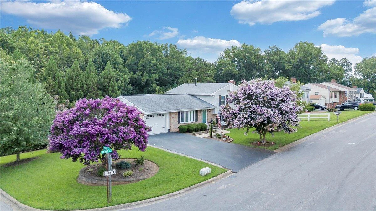 1720 Parker LN - Photo 58