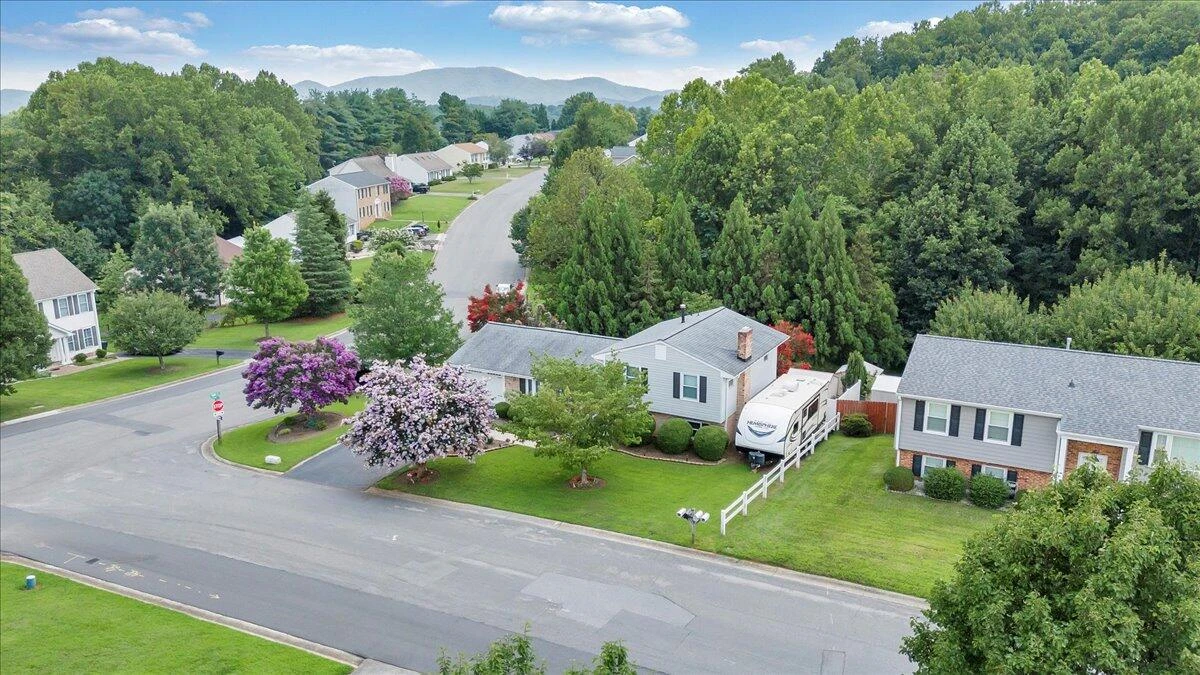 1720 Parker LN - Photo 61