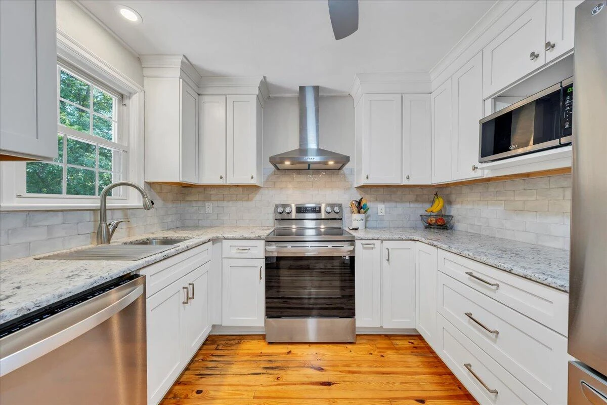 2927 Oak Crest AVE - Photo 11