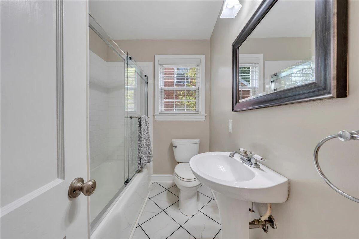 2927 Oak Crest AVE - Photo 15