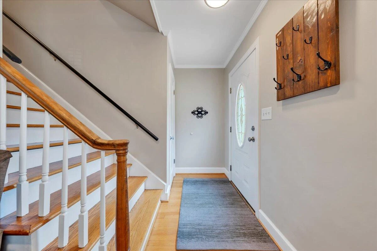 2927 Oak Crest AVE - Photo 6