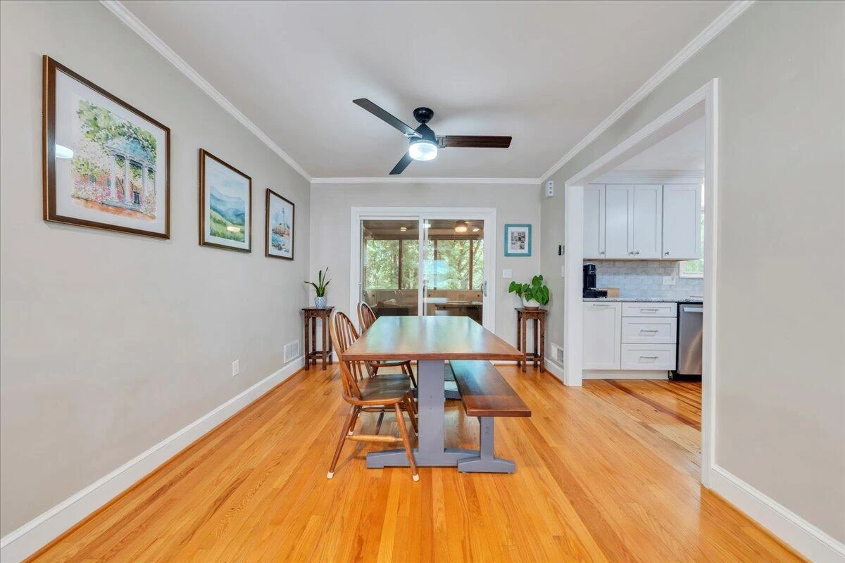 2927 Oak Crest AVE - Photo 7