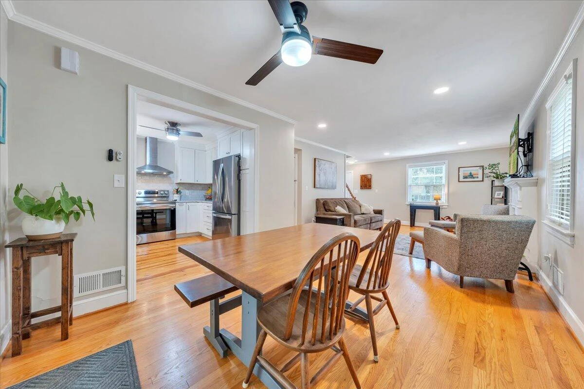 2927 Oak Crest AVE - Photo 9