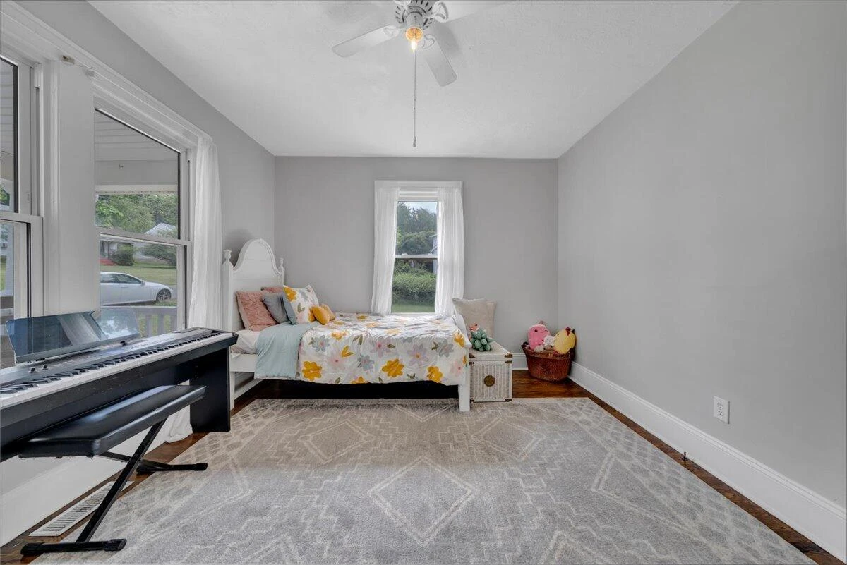 1349 Rose  AVE - Photo 14