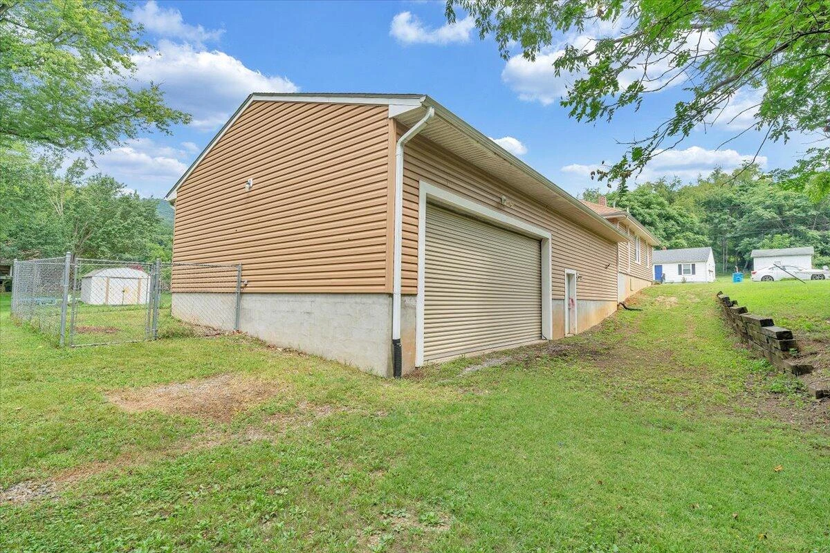 1349 Rose  AVE - Photo 28