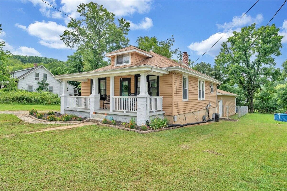 1349 Rose  AVE - Photo 32