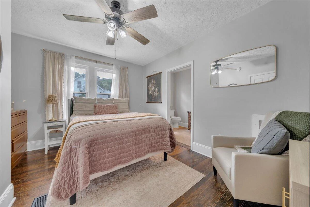 1349 Rose  AVE - Photo 9