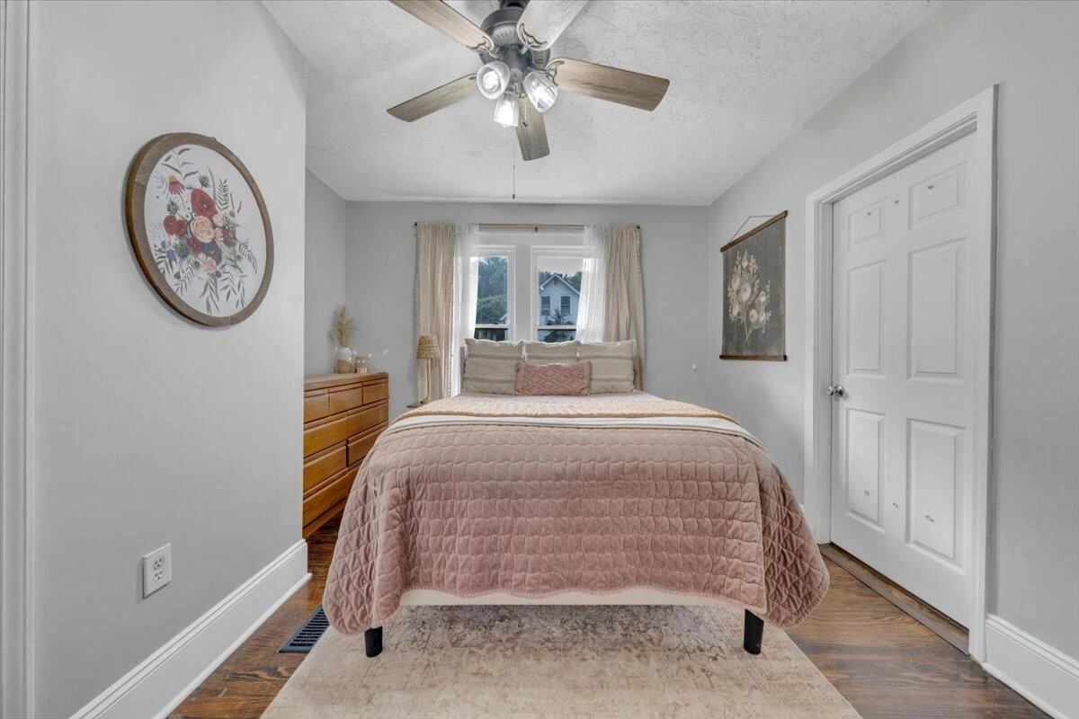 1349 Rose  AVE - Photo 10