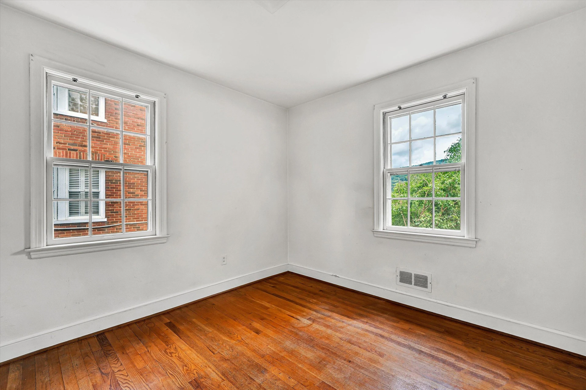 2622 Wycliffe AVE - Photo 19