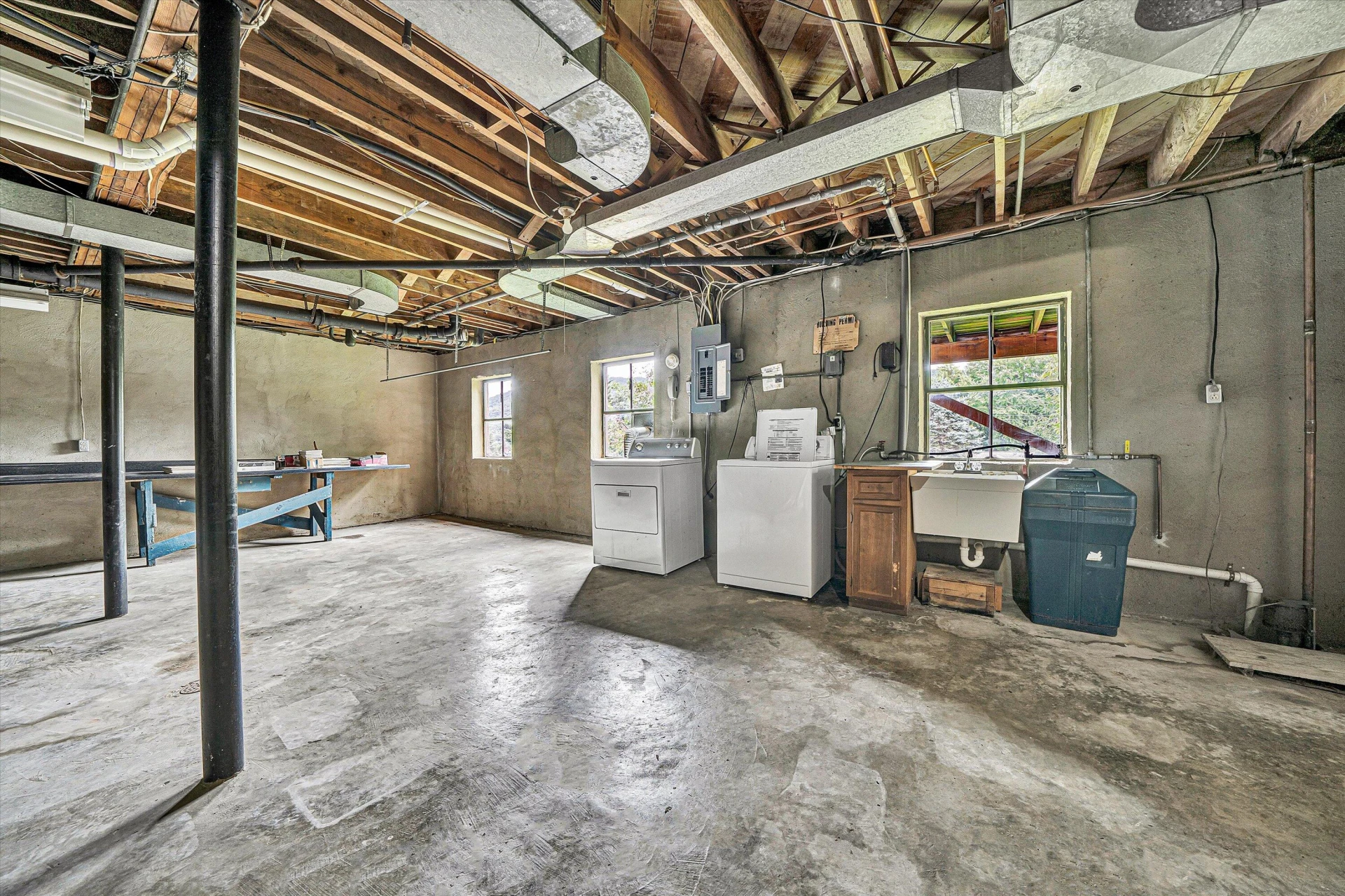 2622 Wycliffe AVE - Photo 24