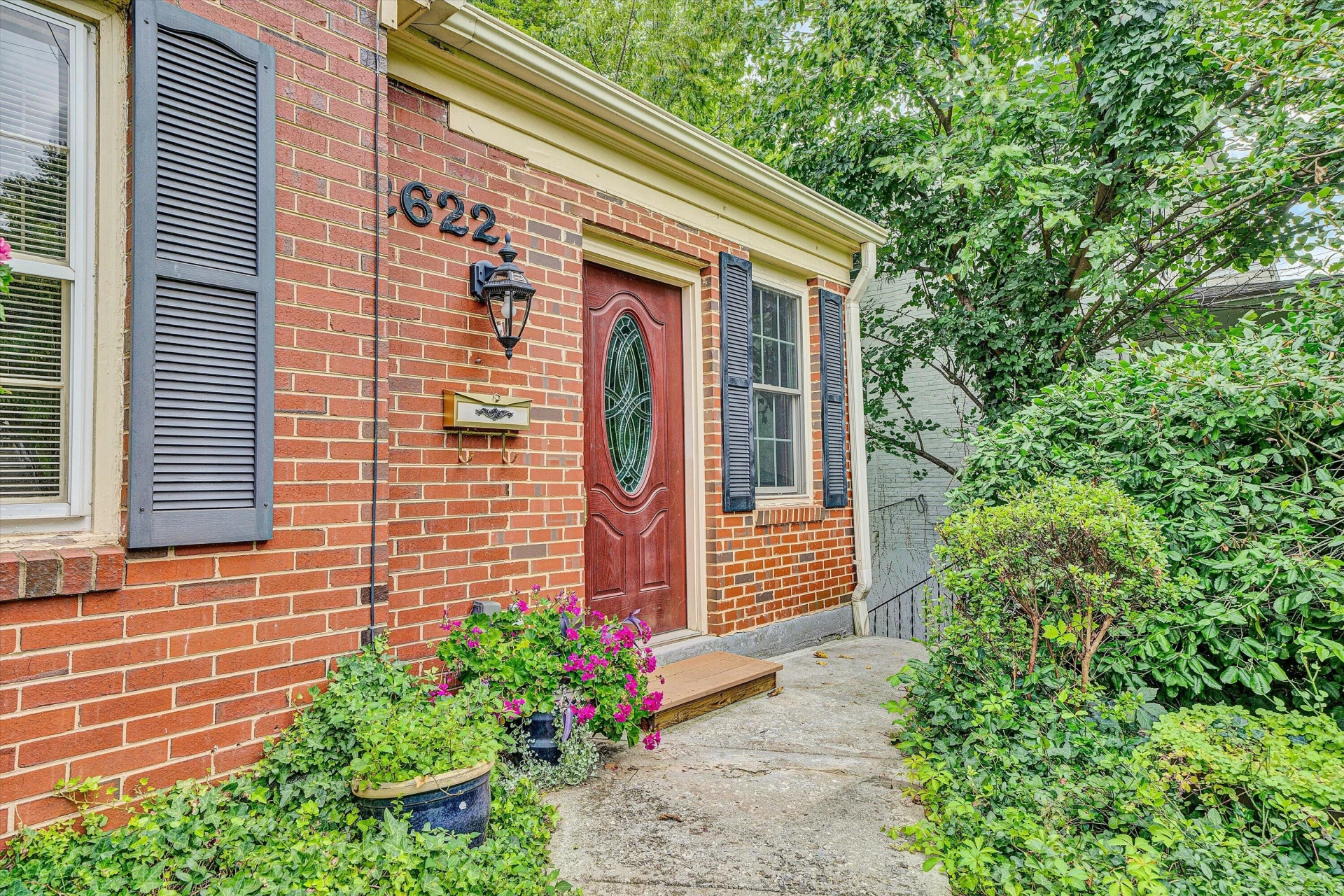 2622 Wycliffe AVE - Photo 4