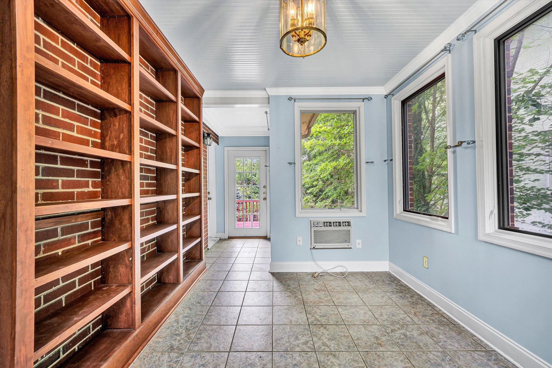 2622 Wycliffe AVE - Photo 6
