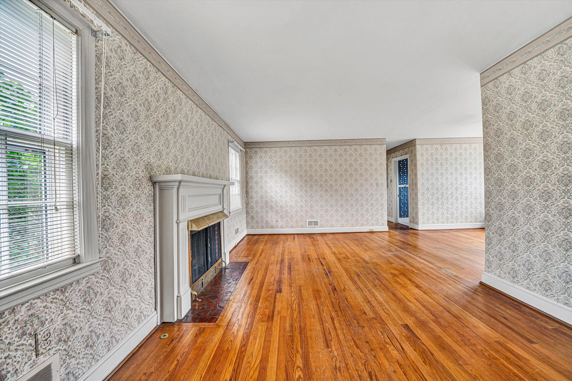 2622 Wycliffe AVE - Photo 8