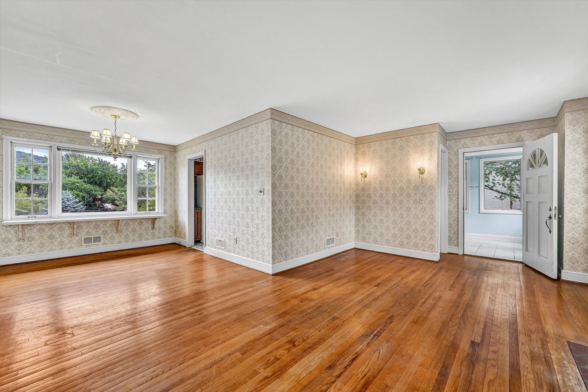 2622 Wycliffe AVE - Photo 9